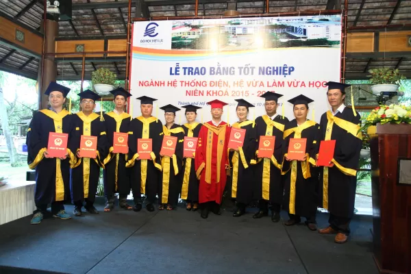 Lễ trao bằng tốt nghiệp - Tổng Công ty Điện lực miền Nam