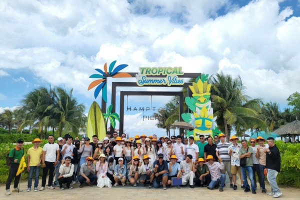 ĐOÀN KHÁCH SẠN EASTIN THAM QUAN HỒ TRÀM - 2024